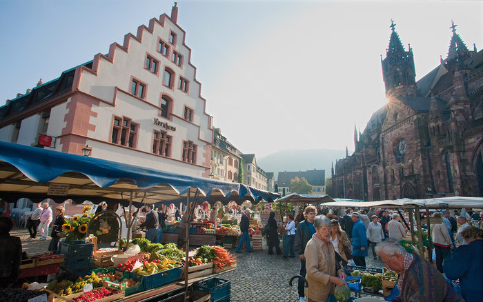Farmer’s market on the cathedral square