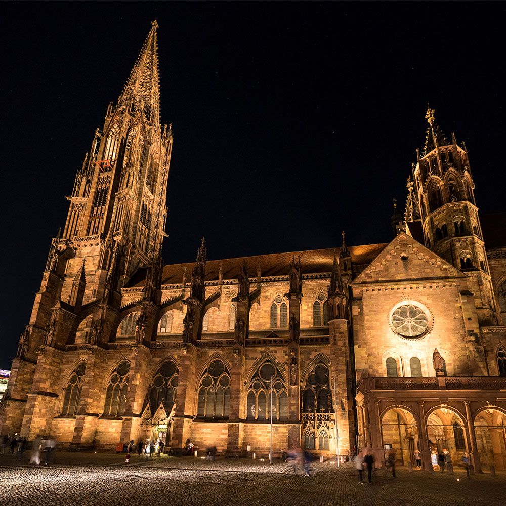 Freiburger Münster bei Nacht