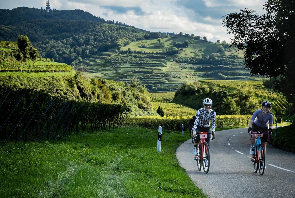 Radfahrerinnen bei La Reine