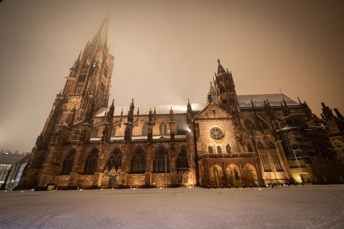 Blick auf das verschneite Münster