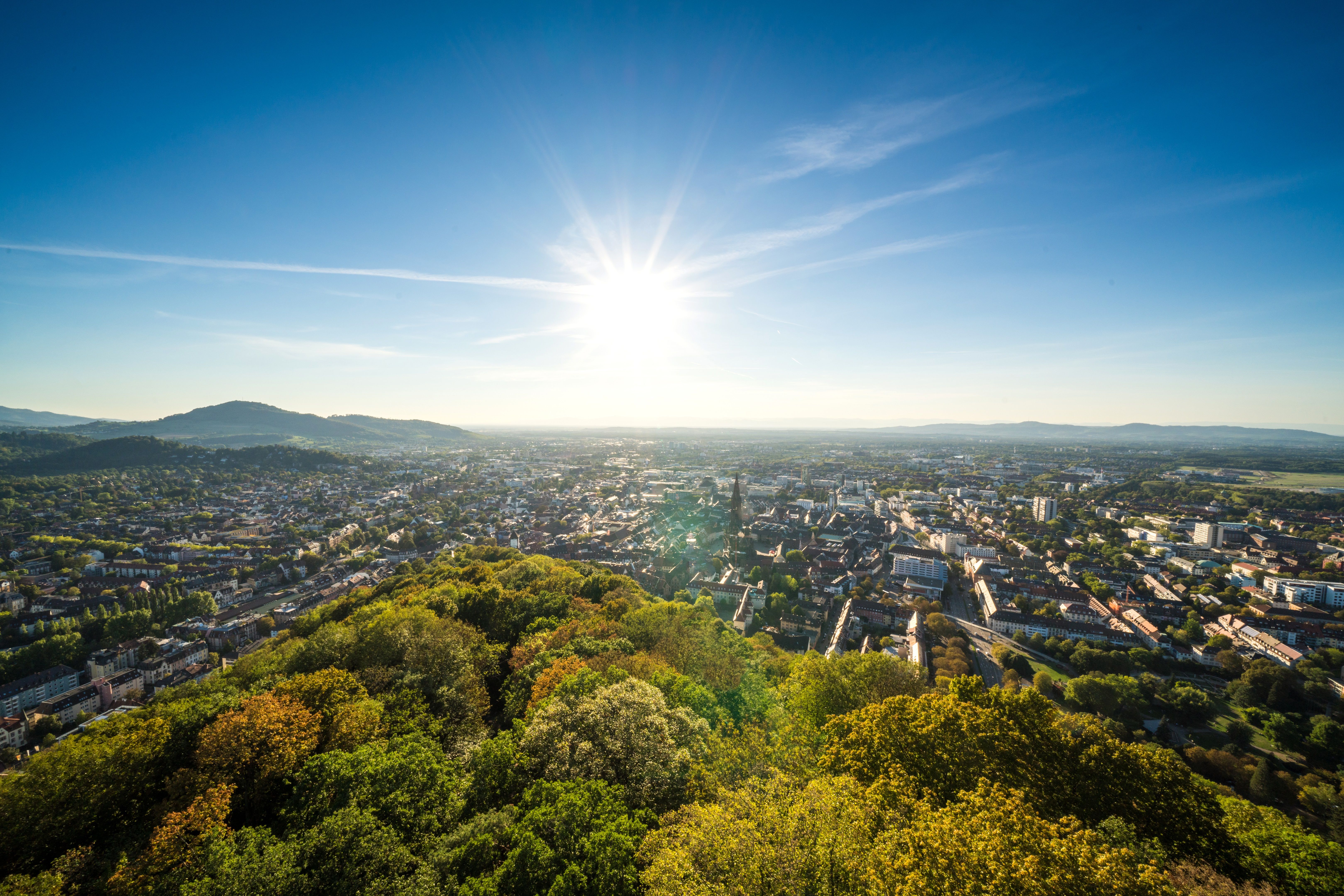 Panoramablick vom Schlossberg auf die Stadt