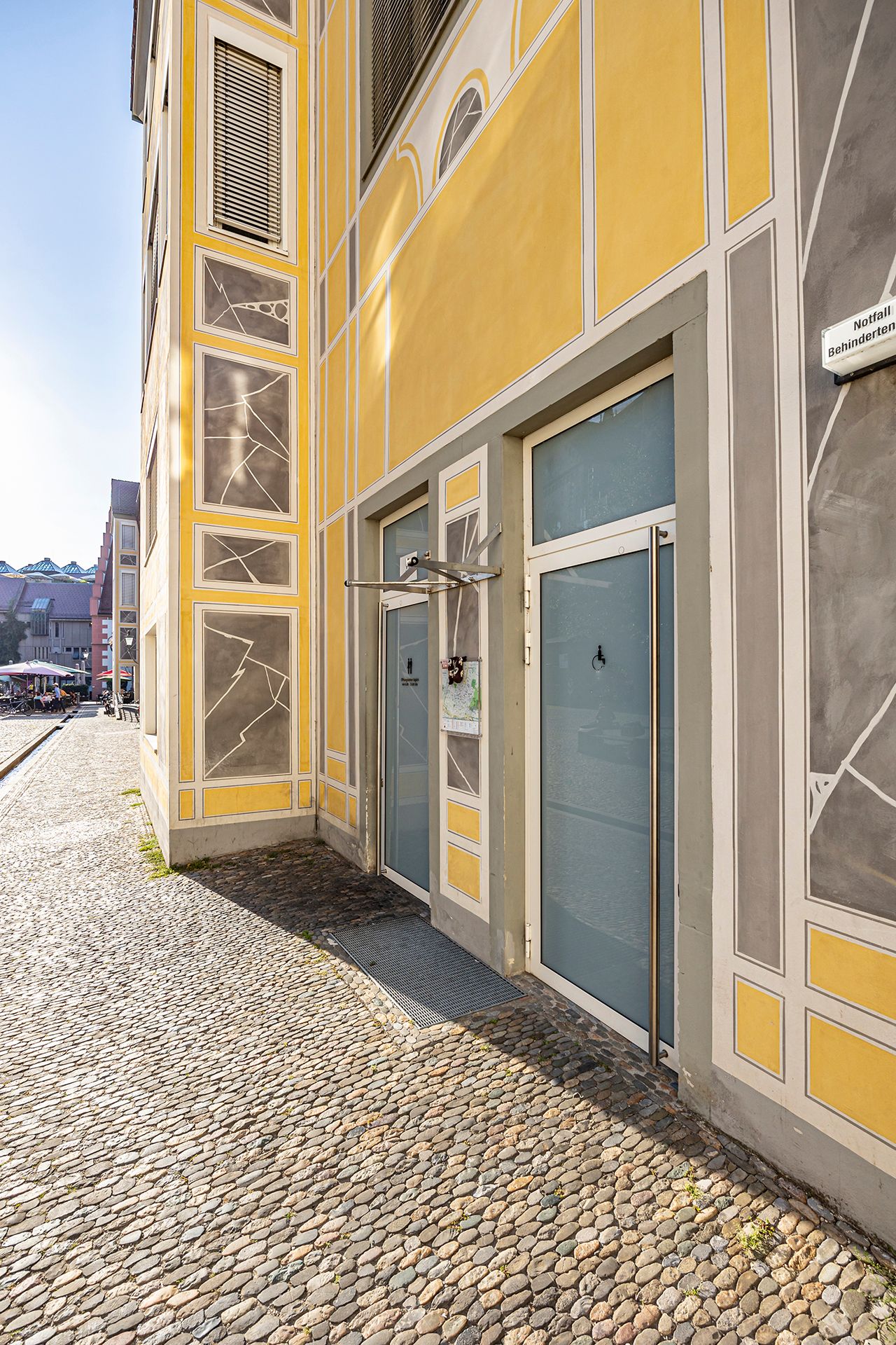 Eingang der Öffentlichen Toiletten am Münsterplatz 