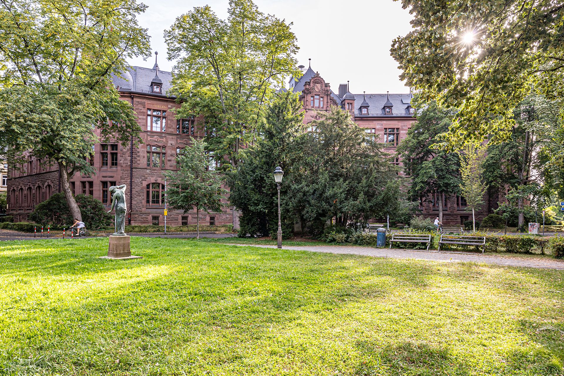 Heinrich-Rosenberg-Platz in Herdern 