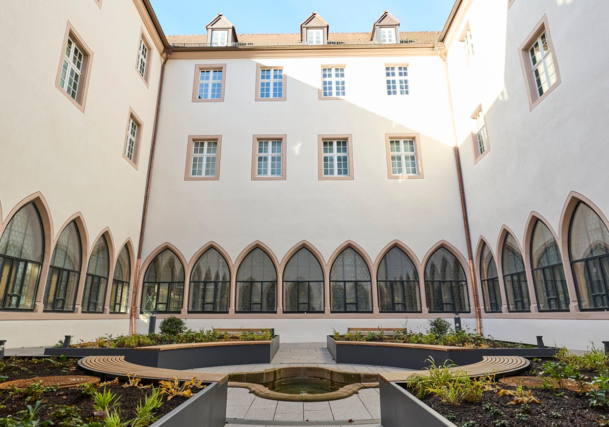 Blick in den Innenhof im Augustinermuseum