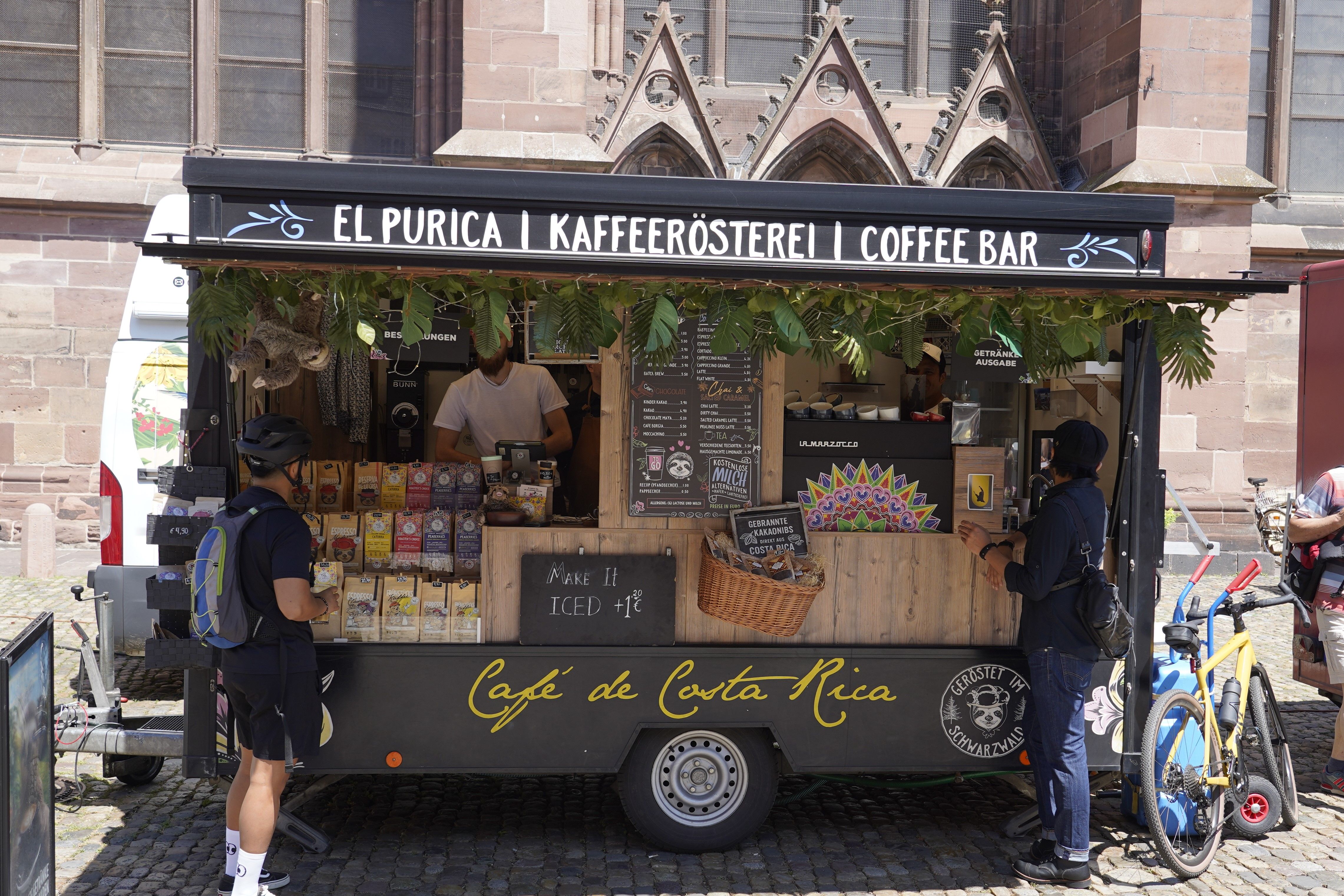 Ein mobiler Kaffeestand von El Purica. 