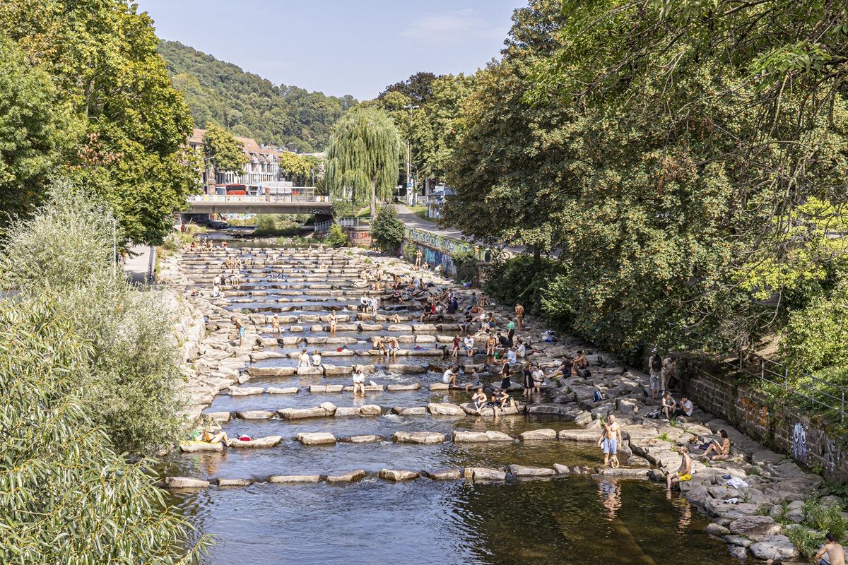 Baden bei der Fischtreppe in der Dreisam