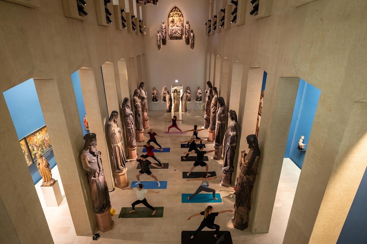 Yoga im Augustinermuseum