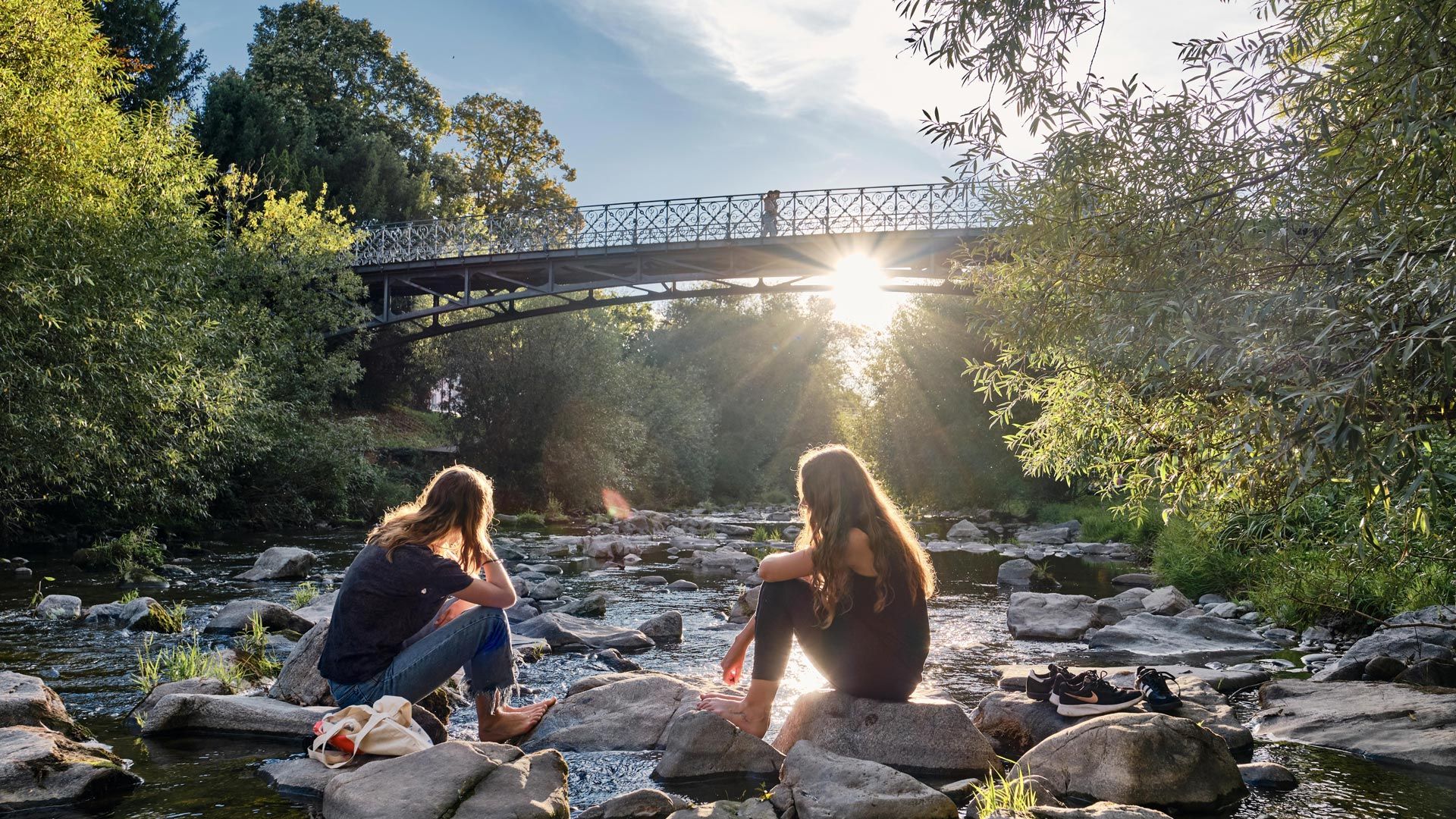 Erholung an der Dreisam in Freiburg