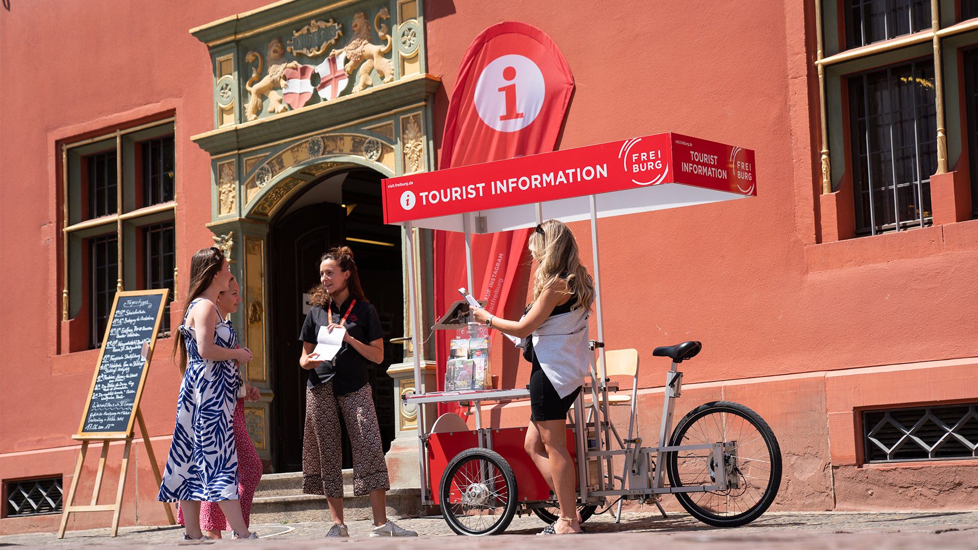 Touristeninformation von außen Freiburg