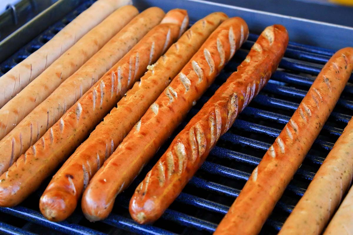 Lange Rote auf dem Grillrost