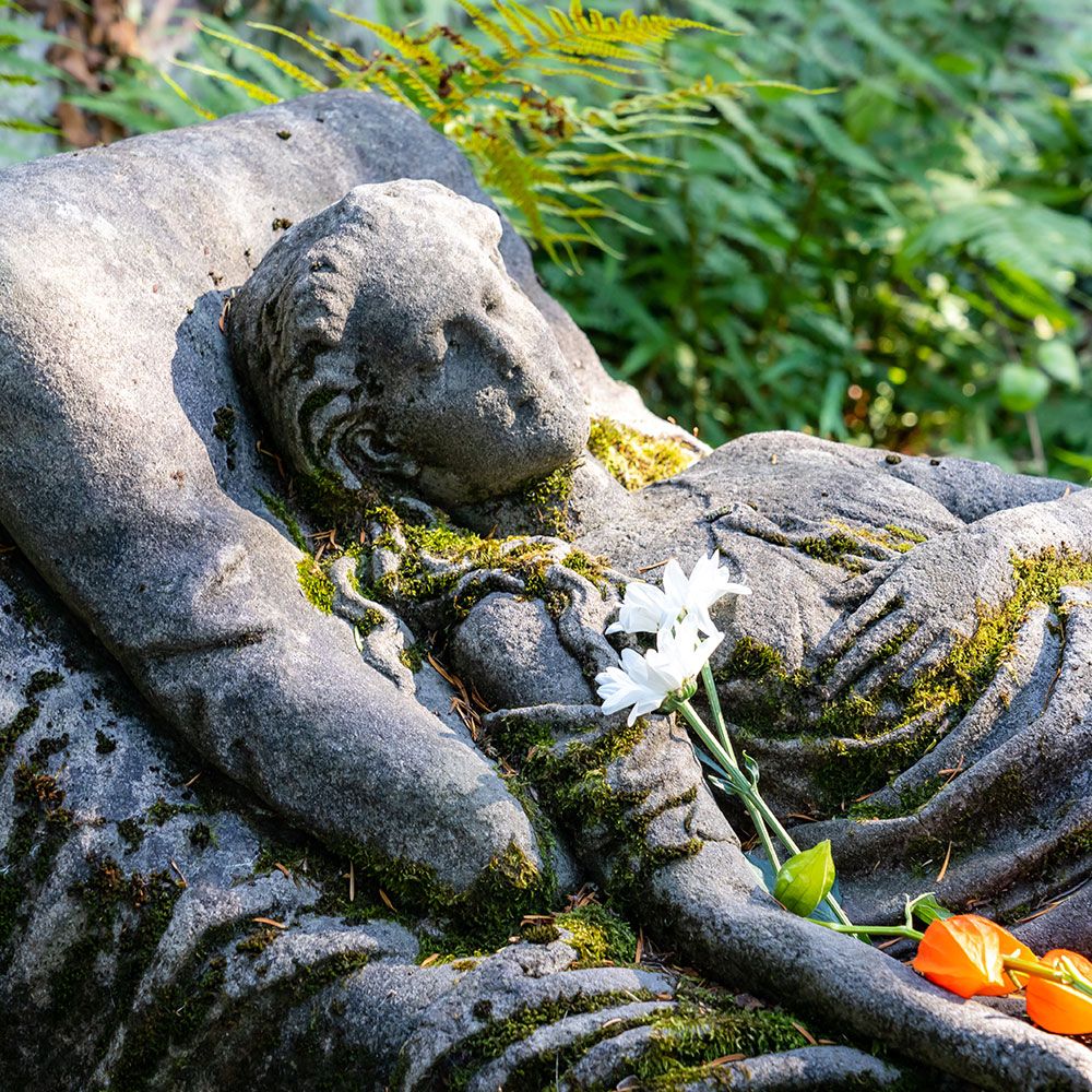 Freiburg Alter Friedhof Die schlafende Schöne